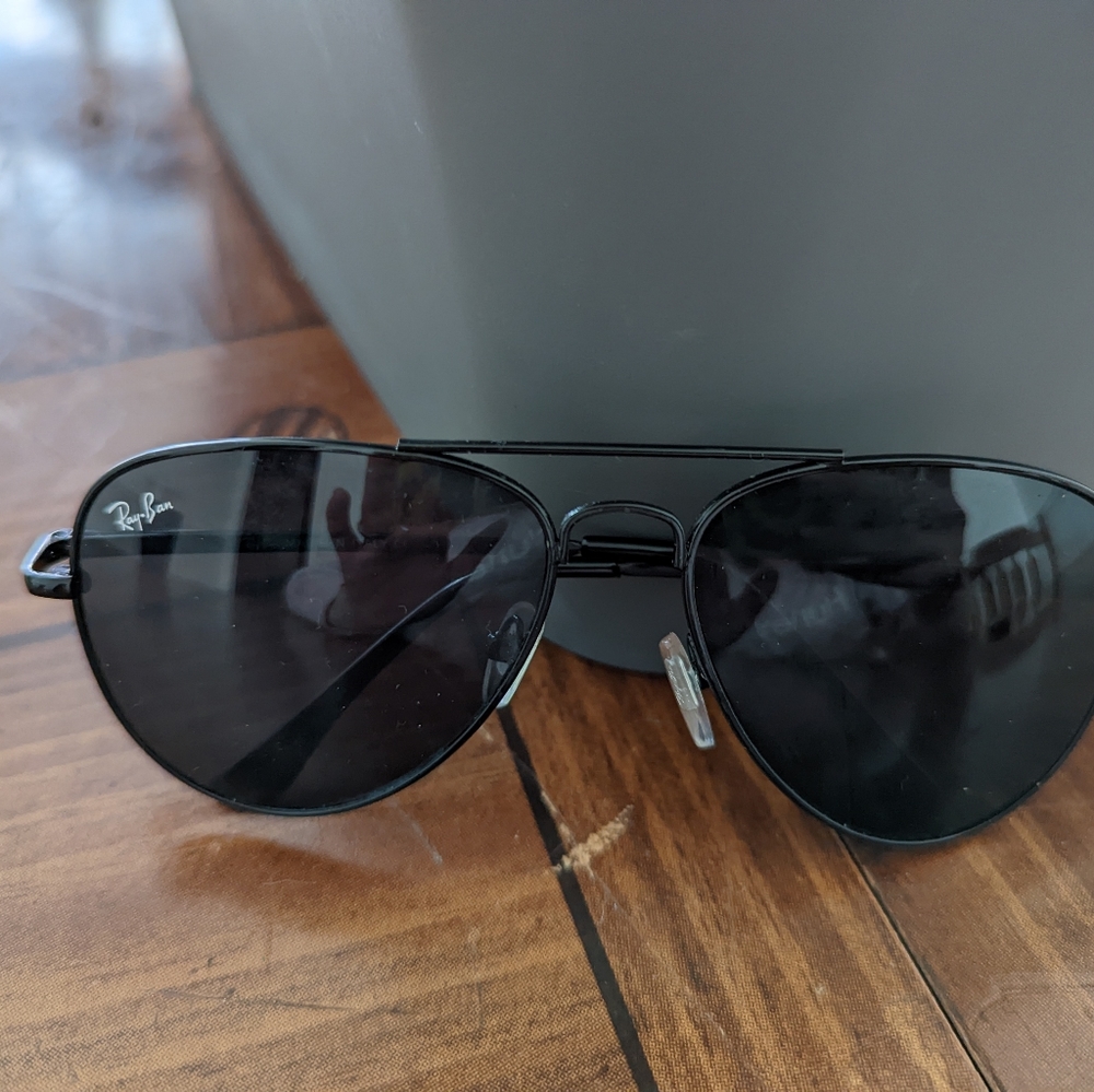 Ray ban